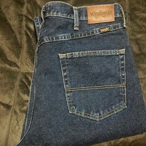 Wranglers Dark Wash Regular Fit 36x32